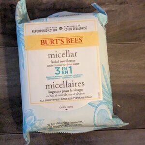 Burt’s Bees Micellar Facial Towelettes – Coconut & Lotus Water – 30 Count